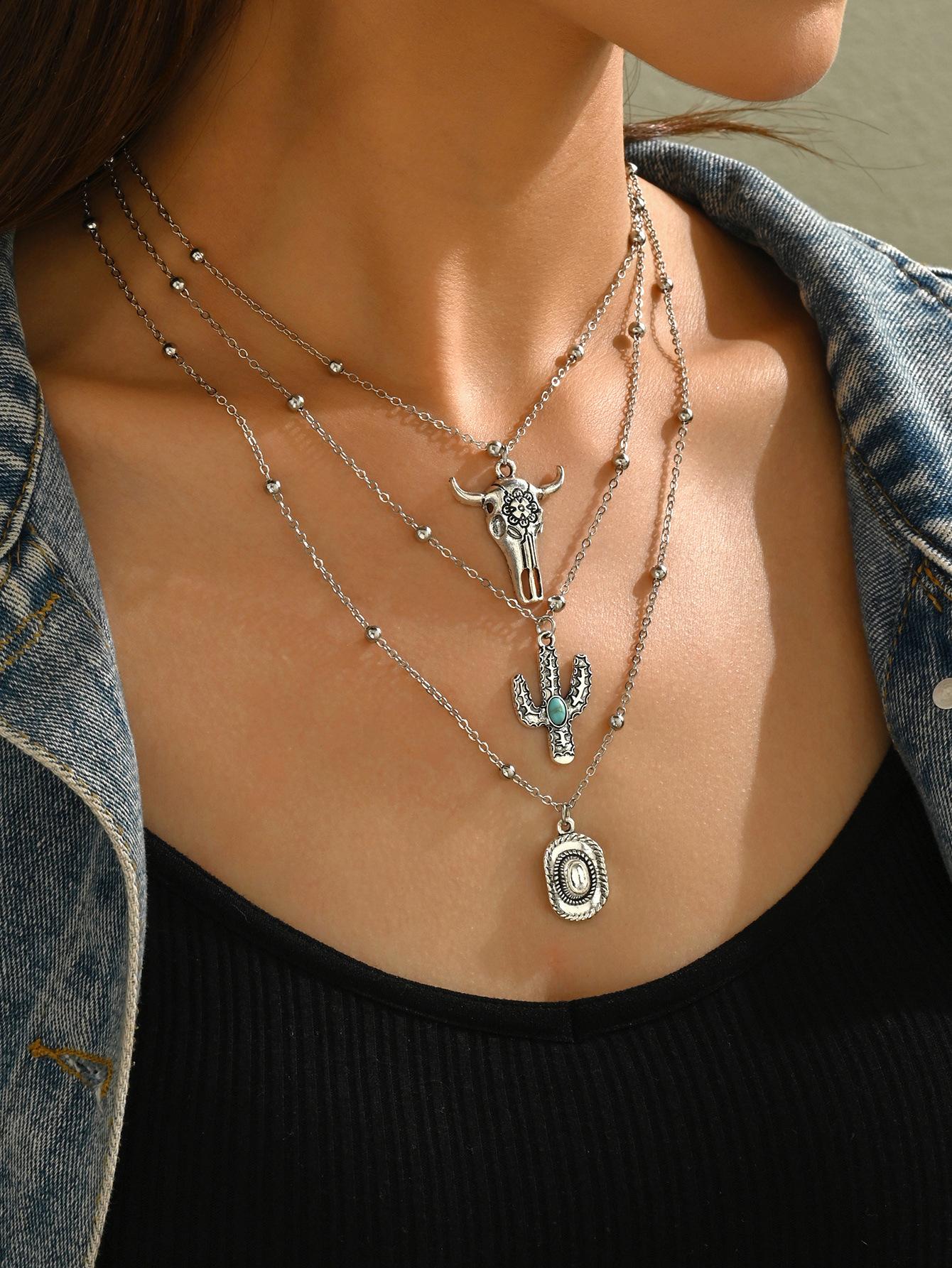 Boho Western Cowboy Set, Ethnic Cactus Bull Head Necklace for Women, Unique Fashion Accessory, Perfect for Stylish