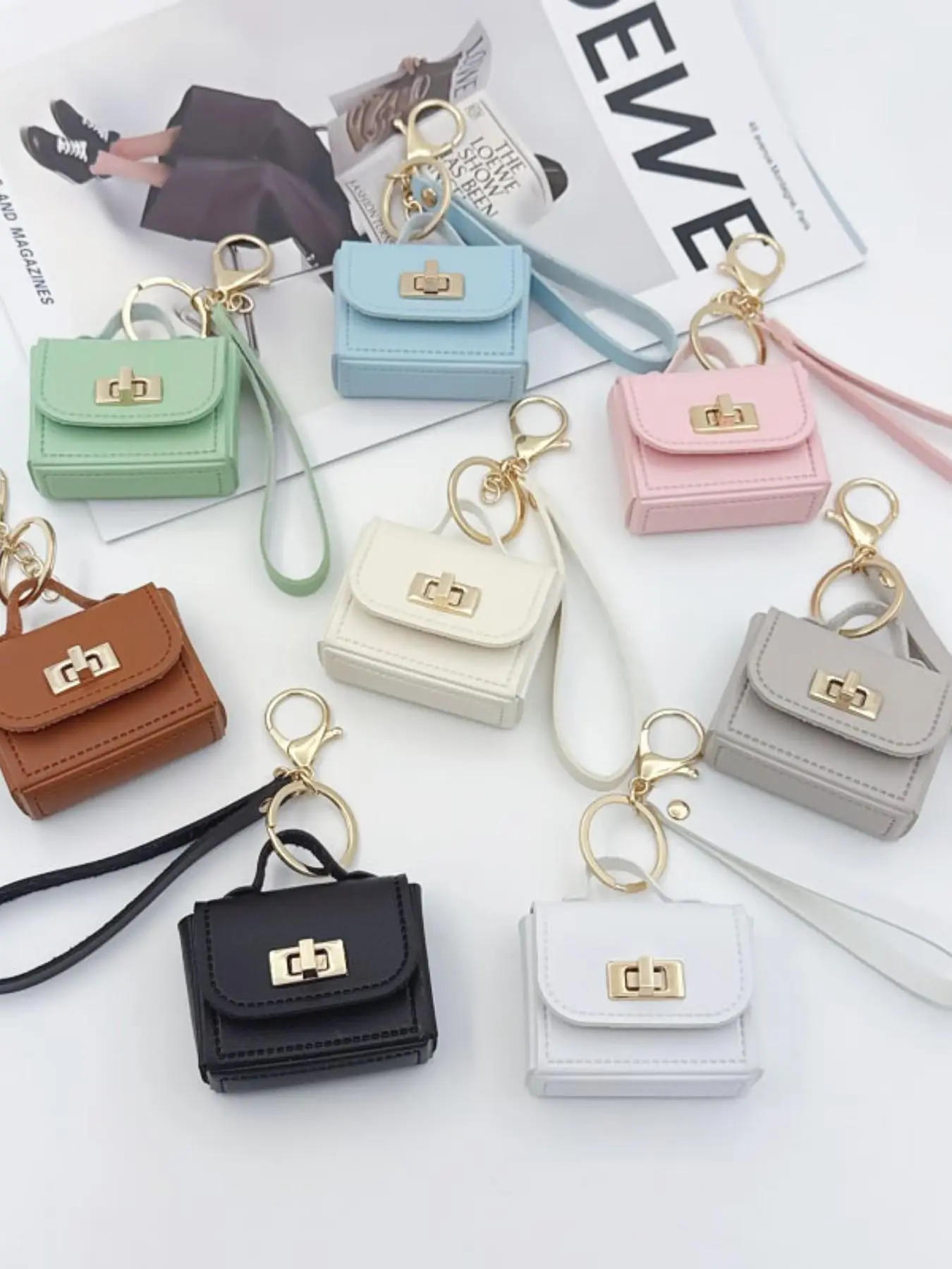 Mini Square Bag Pendant Keychain, High-Quality Leather with Colorful Strap, Cute Car Keychain and Bag Accessory, Stylish and Practical