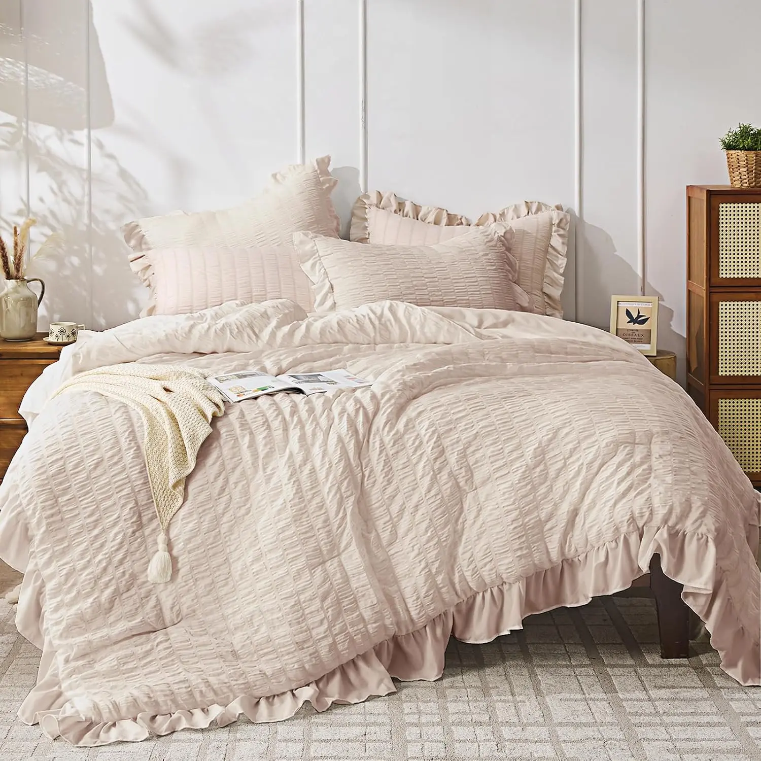 Beige Queen Comforter Set, 3 Pieces Seersucker Comforters Queen Size, Lightweight & Bedding Sets Queen for All Season with 1 Ruffle Comforter and 2 Ruffle Pillowshams