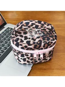 New Leopard Pattern Makeup Bag With High Beauty, Cute Appearance, Large Capacity, Portable, Plush Storage Box.