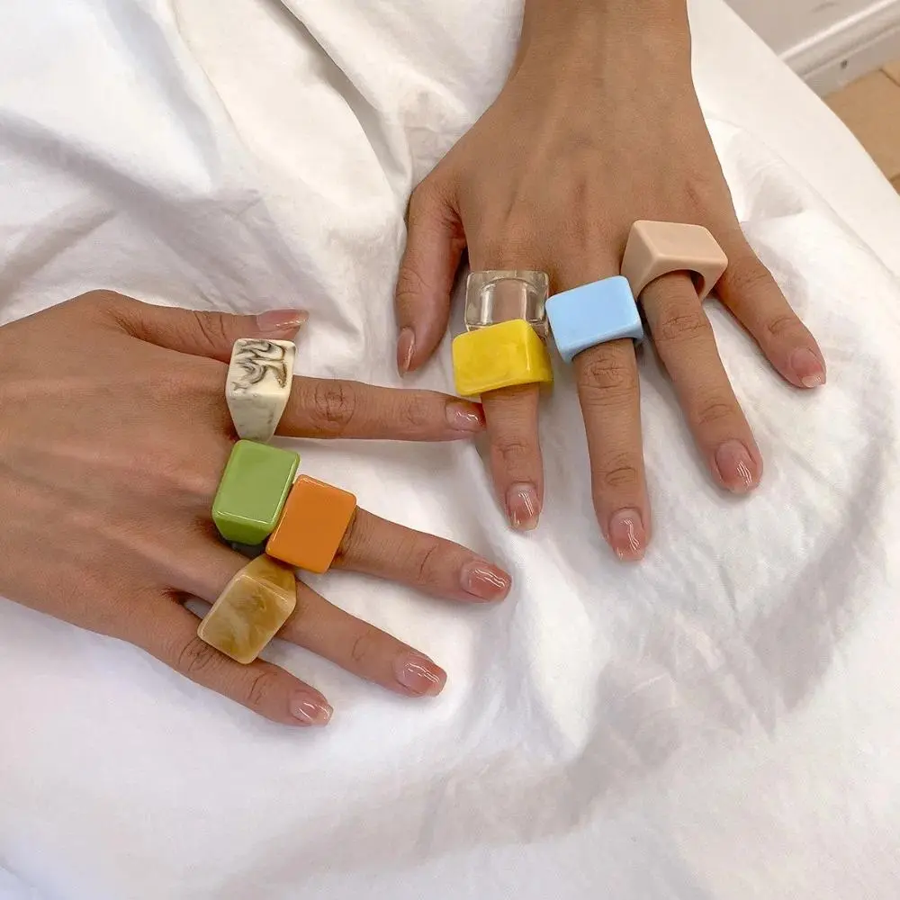 New Fashion Colored Acrylic Ring Women Rings Simplicity Temperament Geometric Square Ring Resin Trendy Ring