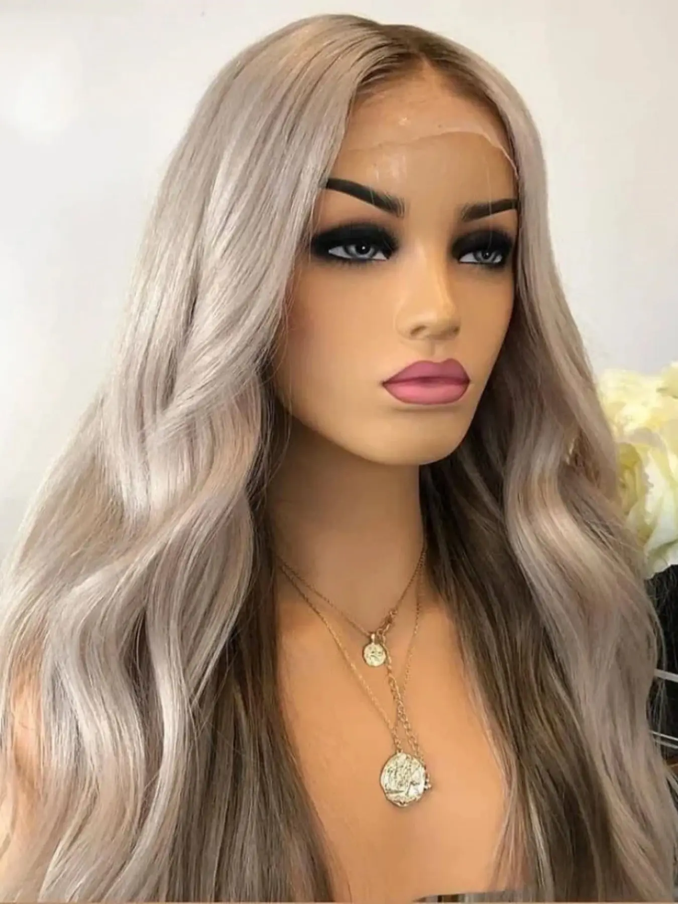 Real Human Hair Wig, 13x4 Lace Front, 14 Inch Wavy Blonde, 150 Density, Pre-Trimmed Fetus Hair, Suitable for Daily Wear, Women