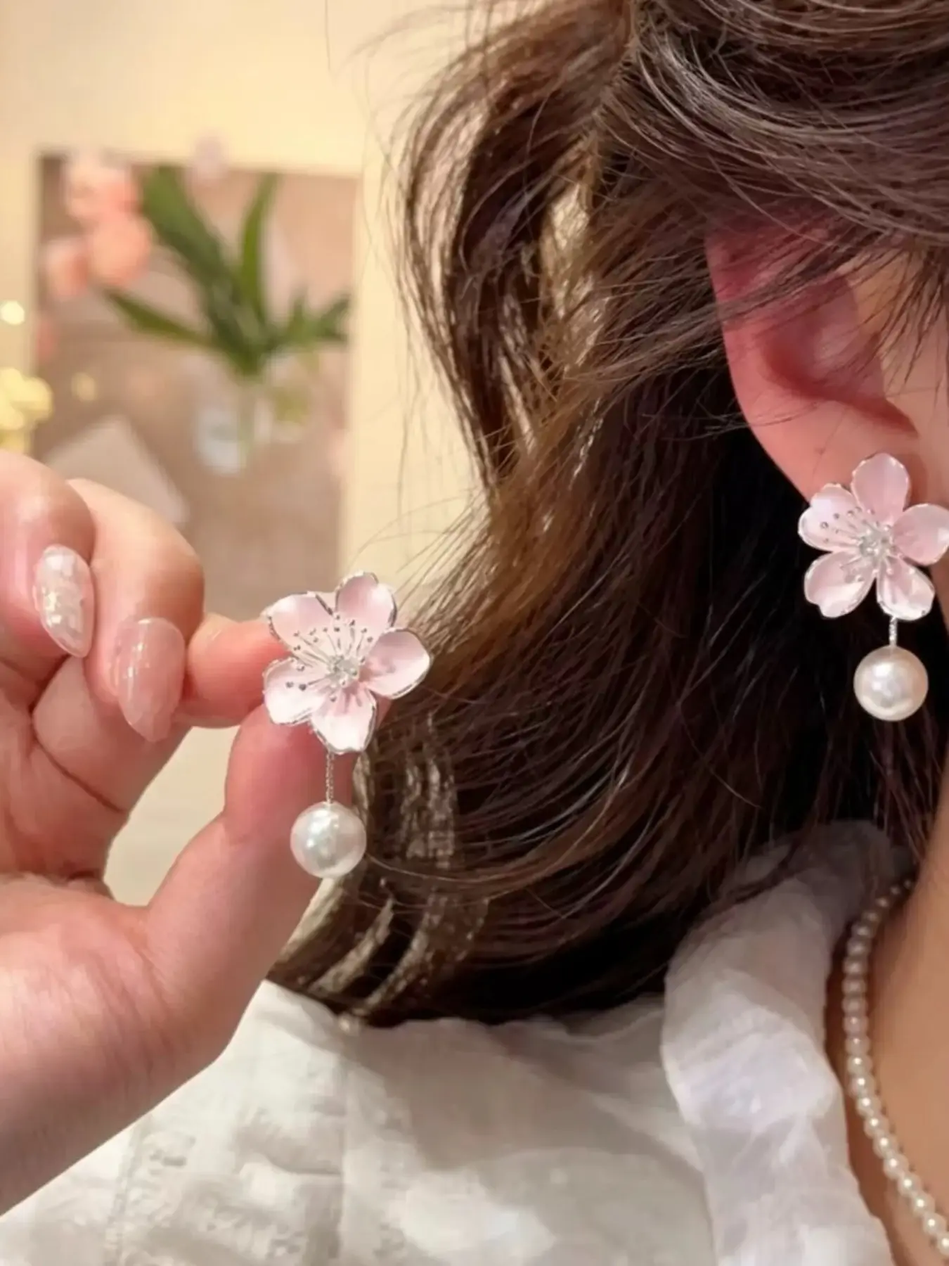 Pastel-colored dual-wear cherry blossom bead earrings, gentle and sweet, with a sweet atmosphere, exquisite design
