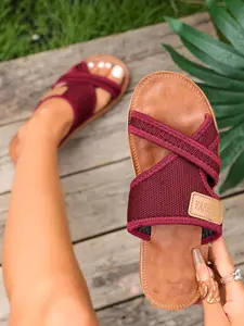 Summer New Cross Strap Sandals for Women, Flat Vintage Outdoor Slippers, Comfortable Soft Sole Flip Flops, Casual One-Piece Footwear