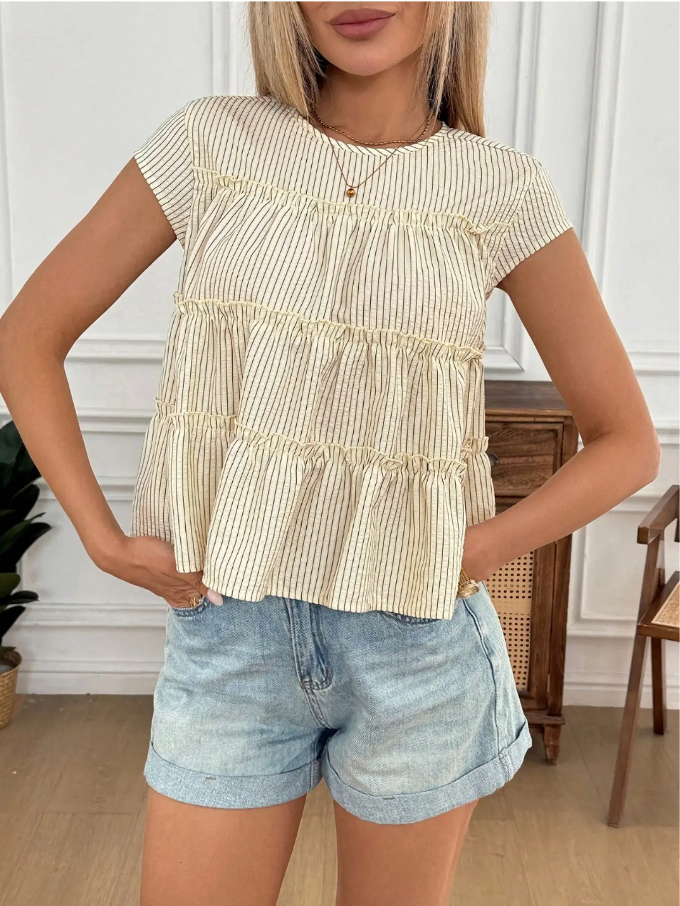 Women's Striped Layered Ruffle Babydoll Top Blouse, Round Neck Short Sleeve, Flowy Cake Hem, Loose Fit, Lightweight Summer Streetwear, Beach Vacation