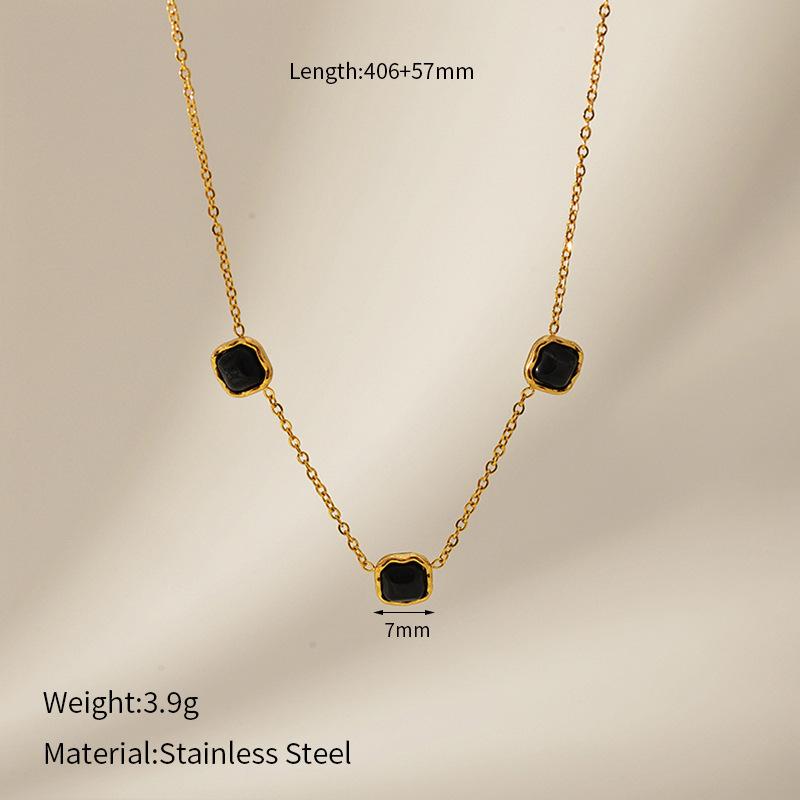 Starlight diamond necklace, niche style, light luxury collarbone chain, zircon chessboard accessory, high-end jewelry for women