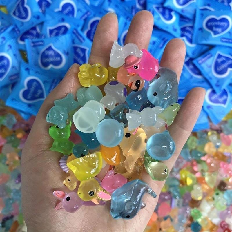 10pcs/30pcs Surprise Resin Blind Bags, Mini Resin Animals, Glow-In-The-Dark Resin Animal Ornaments, Creative, Decorative Decorations, Miniature Landscape Decorations