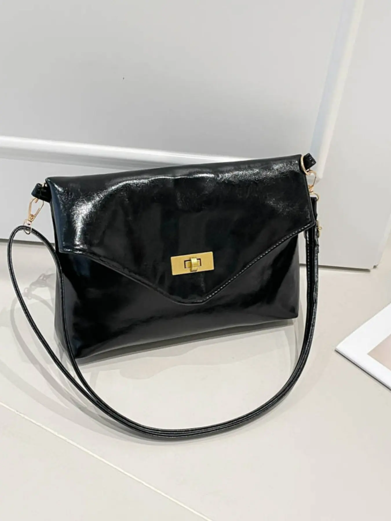 New Fashionable Solid Color Envelope Bag, Large Capacity Daily Use Shoulder Bag, Chic Crossbody Bag, Elegant and Stylish for Work and Commute