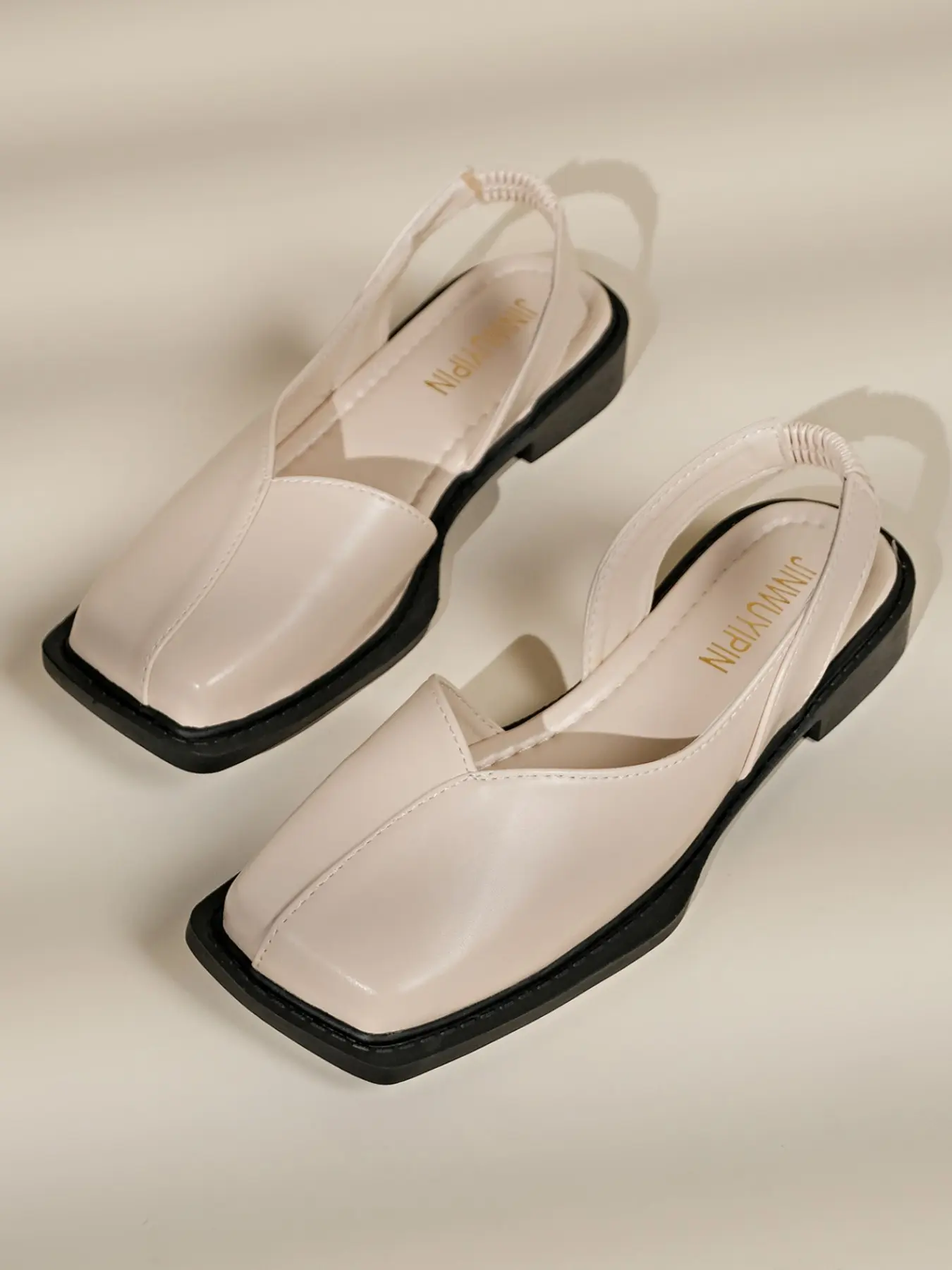 Women Soft PU Square Toe V-Cut Elastic Slingback Flat Sandals，Cushioned Insole Anti-Slip Thin Flat Sole Daily Footwear，Office Date Minimal Casual Shoes，2 Colors Beige Black