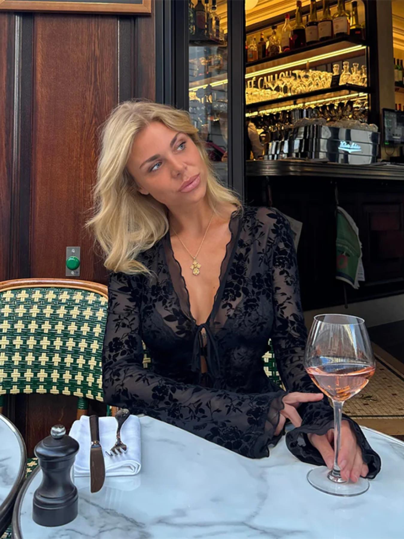 2026 New Fashion Chiffon Blouse, Elegant Ruched Flare Sleeve Top, Slim-Fitting Casual Style, Spring & Fall Wear