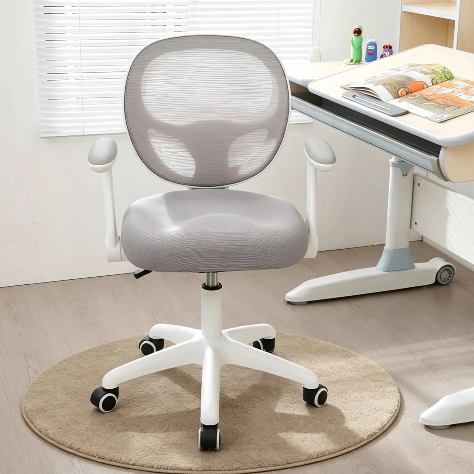 Kids Ergonomic Desk Chair,Adjustable Height Swivel Study Chair, kids computer chair, Ergonomic mesh back, 90° flip armrest, 360° swivel, For 5-13 years, Home/study/bedroom,Grey/Pink/Blue