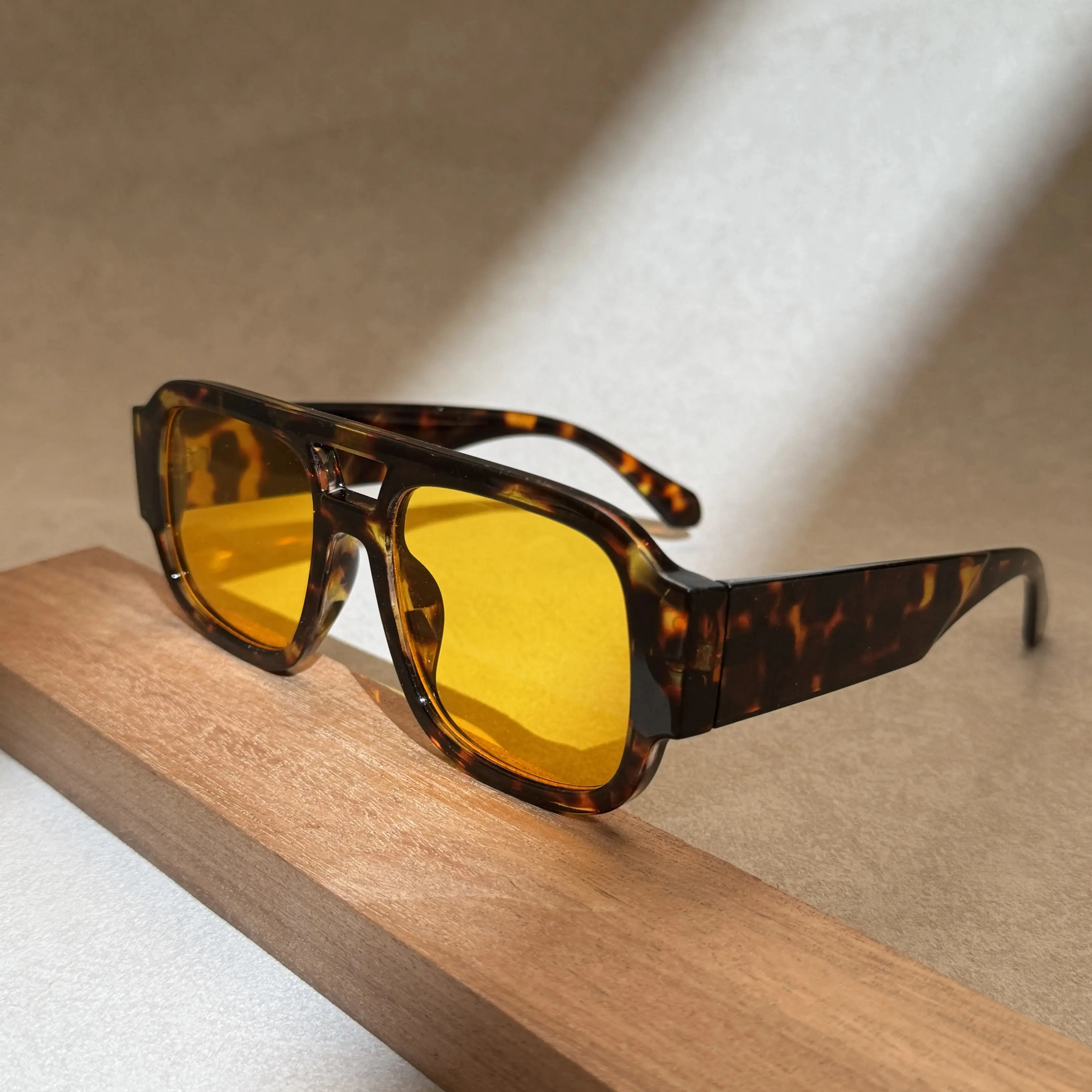 Unisex Aviator Sunglasses with Polarized Resin Lenses, Full Rim Fashion Eyewear