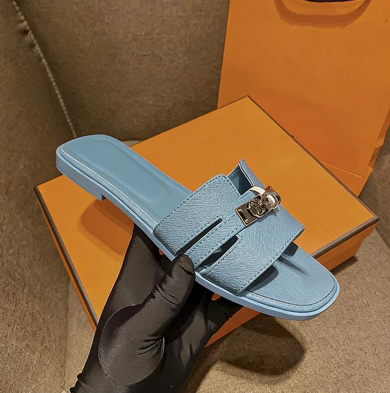 Women's Flat Slippers with Metal Buckle - Stylish & Versatile Spring/Summer New Arrivals SpringStatements Casual Flip Flops Girl Sandal Walking Shoes Footwear