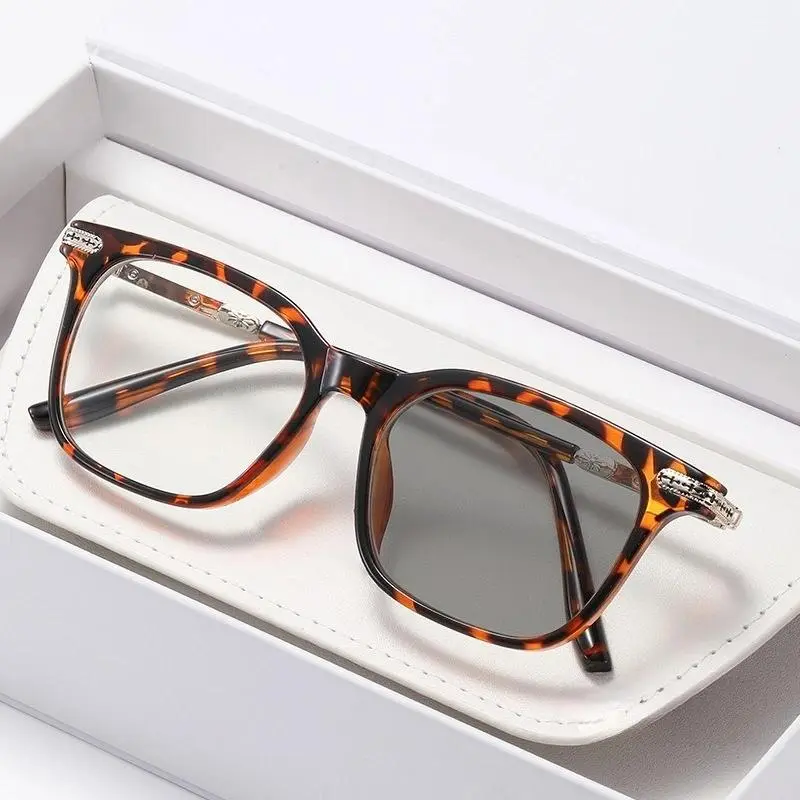 Photochromic Myopia Glasses Black Frame Exquisitely Crafted Square Frame Luxury Blue Light Blocking Eyeglasses 0 To -4.0