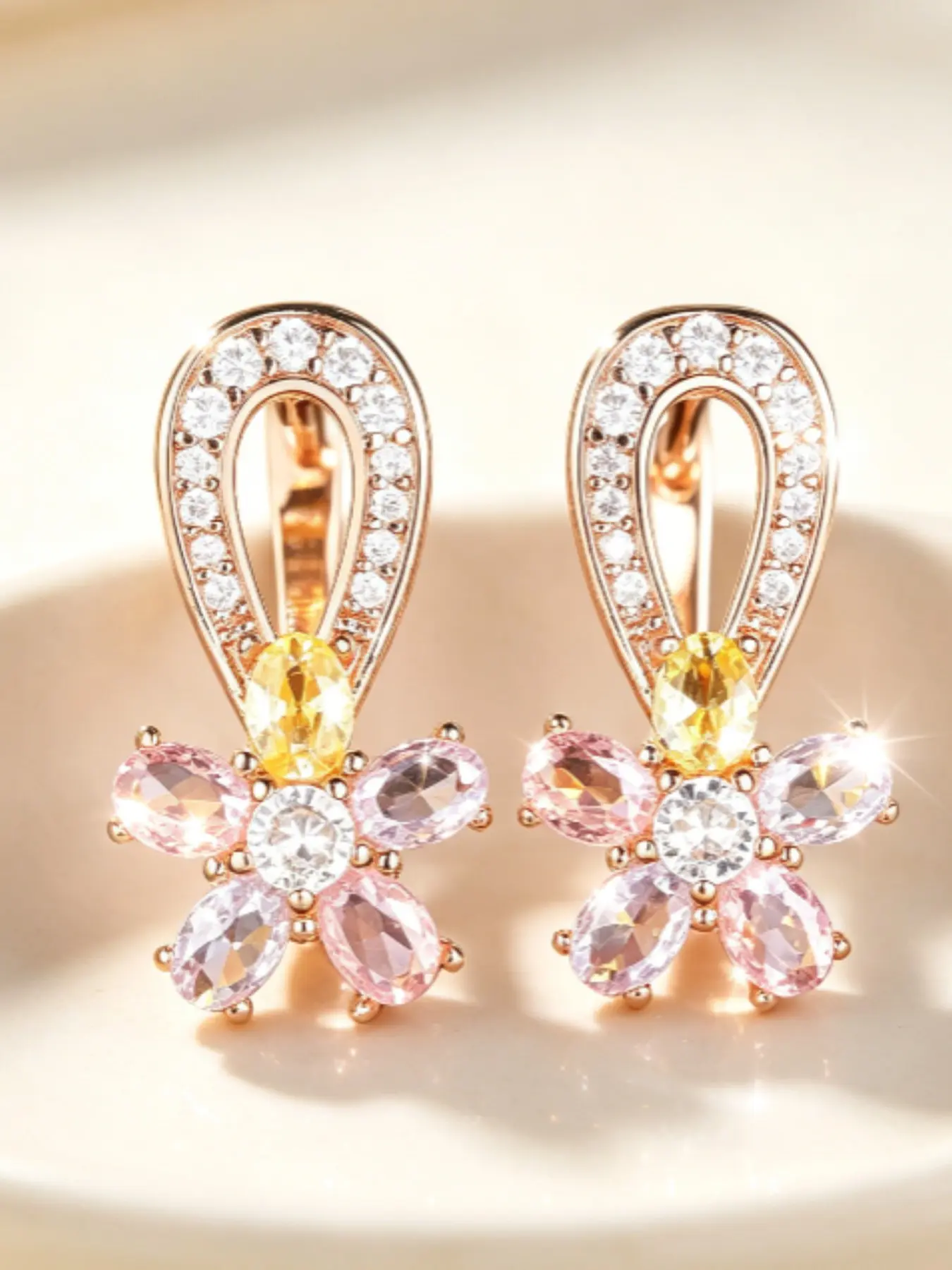 Shimmering Synthetic Cherry Blossom Rhinestone Flower Earrings, Luxurious Romantic Fashion, Perfect for Parties and Events