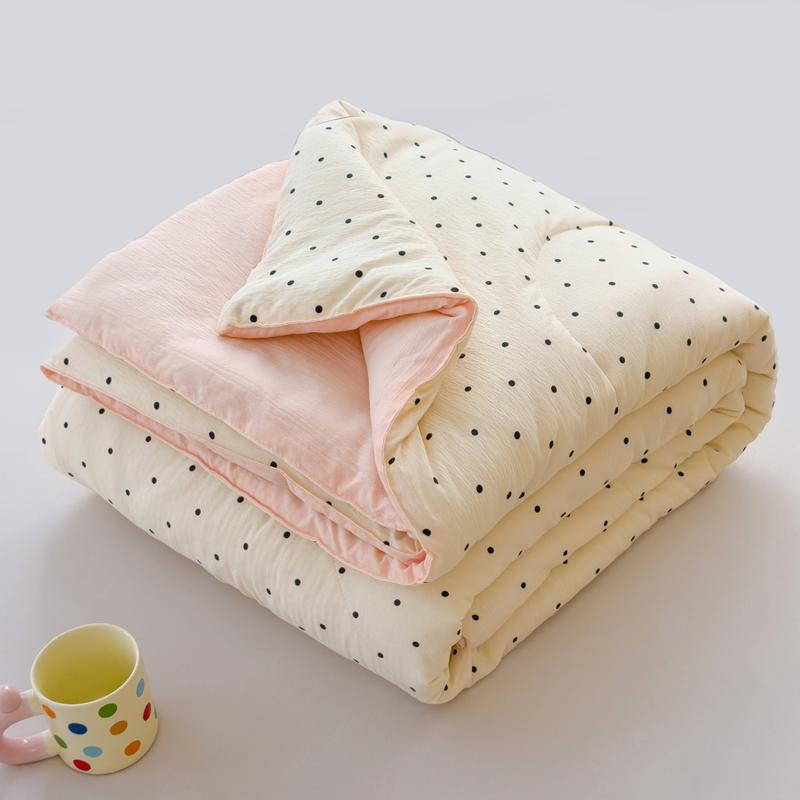 1pcs green rose garden print thin quilt, small floral pattern, ultra-soft and skin-friendly, suitable for sofas, bedrooms, and offices as the perfect bedding decoration, Soft Quilts Bedspreads