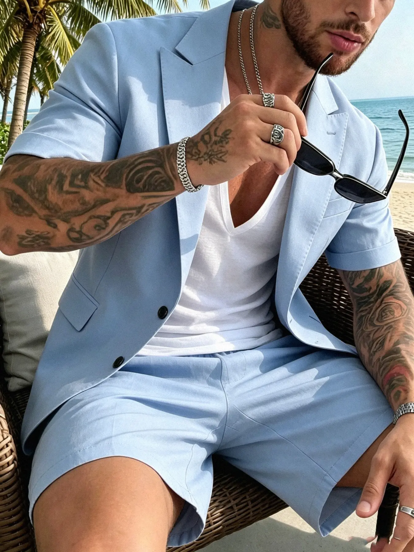 Short-sleeved suit set in summer blue—ideal for smart-casual, business-casual, or vacation wear. Features lightweight, breathable fabric and a relaxed fit that flatters all body types.
