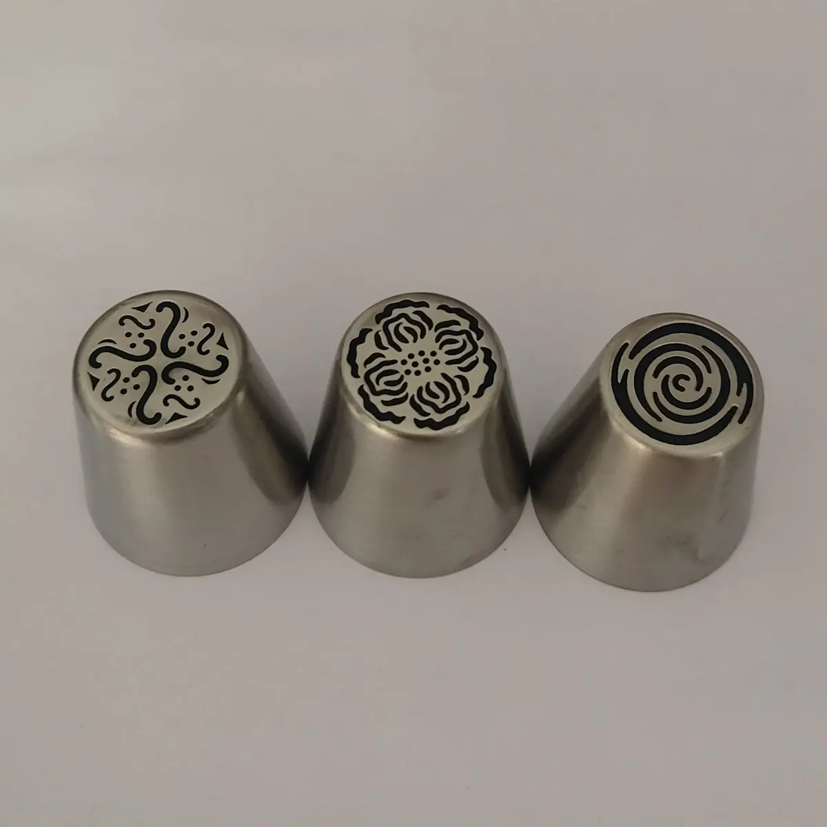 3-Piece Russian Piping Tips Set Stainless Steel Flower Bouquet Icing Nozzles for Cake & Cupcake Decorating