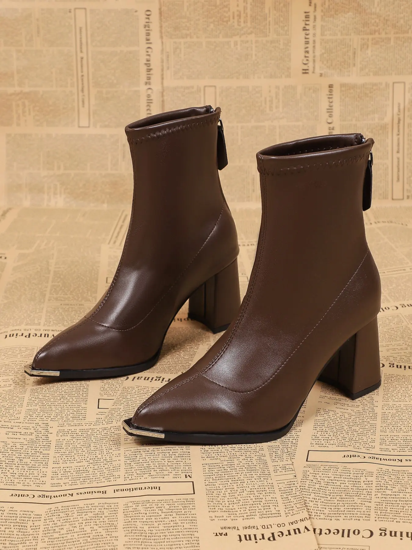 Pure Color Stretch Short Boots, Glossy PU Leather, Metal Pointed Toe, Thick Heel, Versatile Slim Fit, Spring & Fall Fashion Shoes