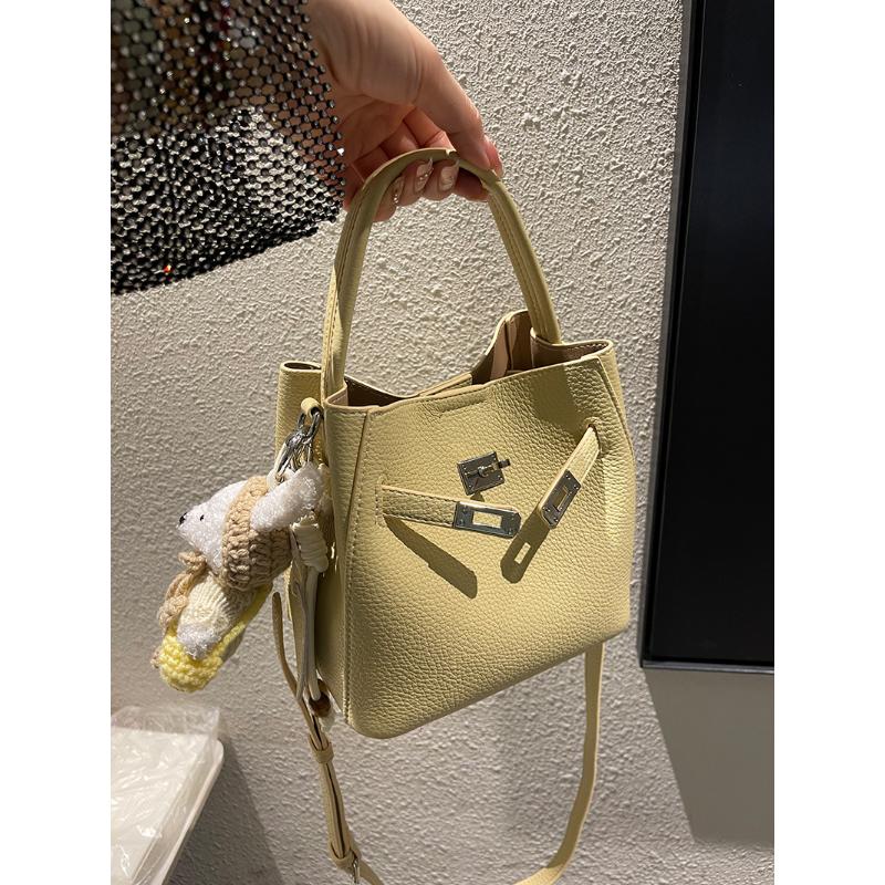 Minimalist Soft Leather Bucket Bag Women's 2026 Kelly Texture Original Design Hand-held Shoulder Crossbody