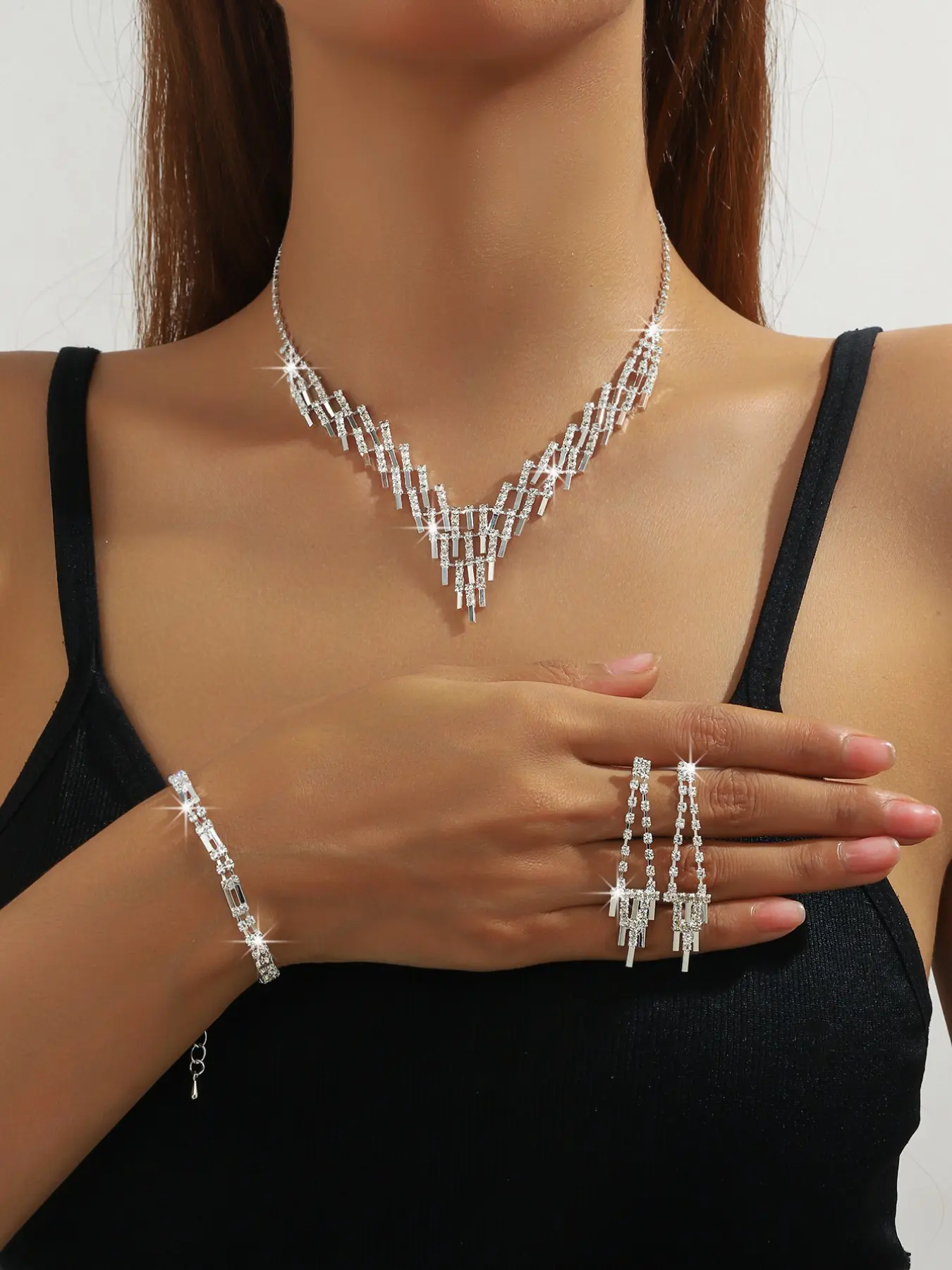 Luxurious Geometric Rhinestone Necklace Earrings Bracelet Set, Bridal Wedding Jewelry, Fashionable High-End Sparkling Accessories