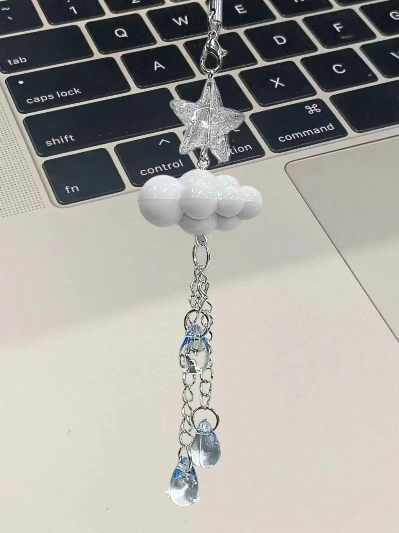 Korean Pure Cloud Raintassel Keychain, Transparent Water Drop Beads, Cute Dreamy Backpack & Phone Strap Gift, All Seasons