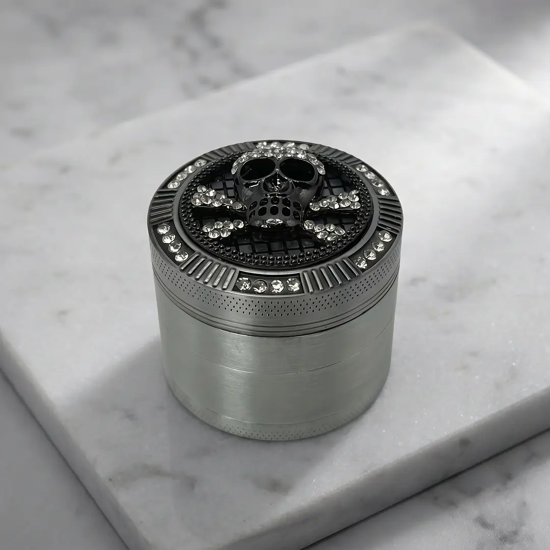 1.97 inch 50mm Silver Black Skull Pattern Metal Manual Spice Mill Four Layer Salt Pepper Grinder Zinc Alloy Kitchen Seasoning Tool Kitchen Gadgets Gift