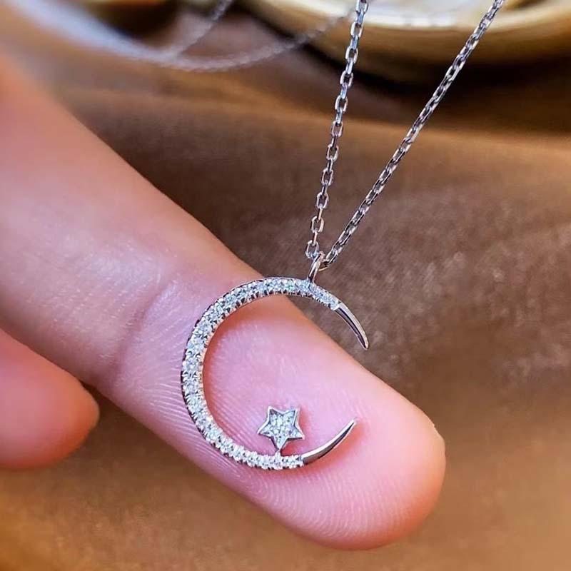 Women's star and moon necklace is super shiny,. A unique and luxurious birthday gift for female students