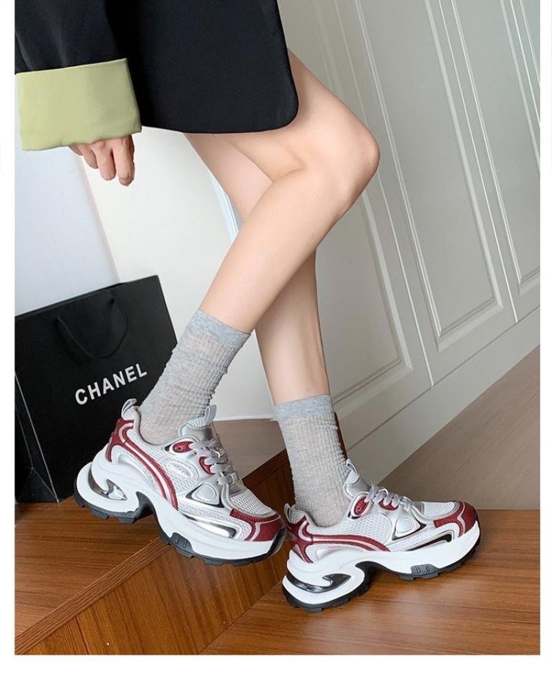 2026 versatile silver dad sneakers for women, new autumn model, added to the versatile sports shoe category, height-increasing casual shoes for students, unisex