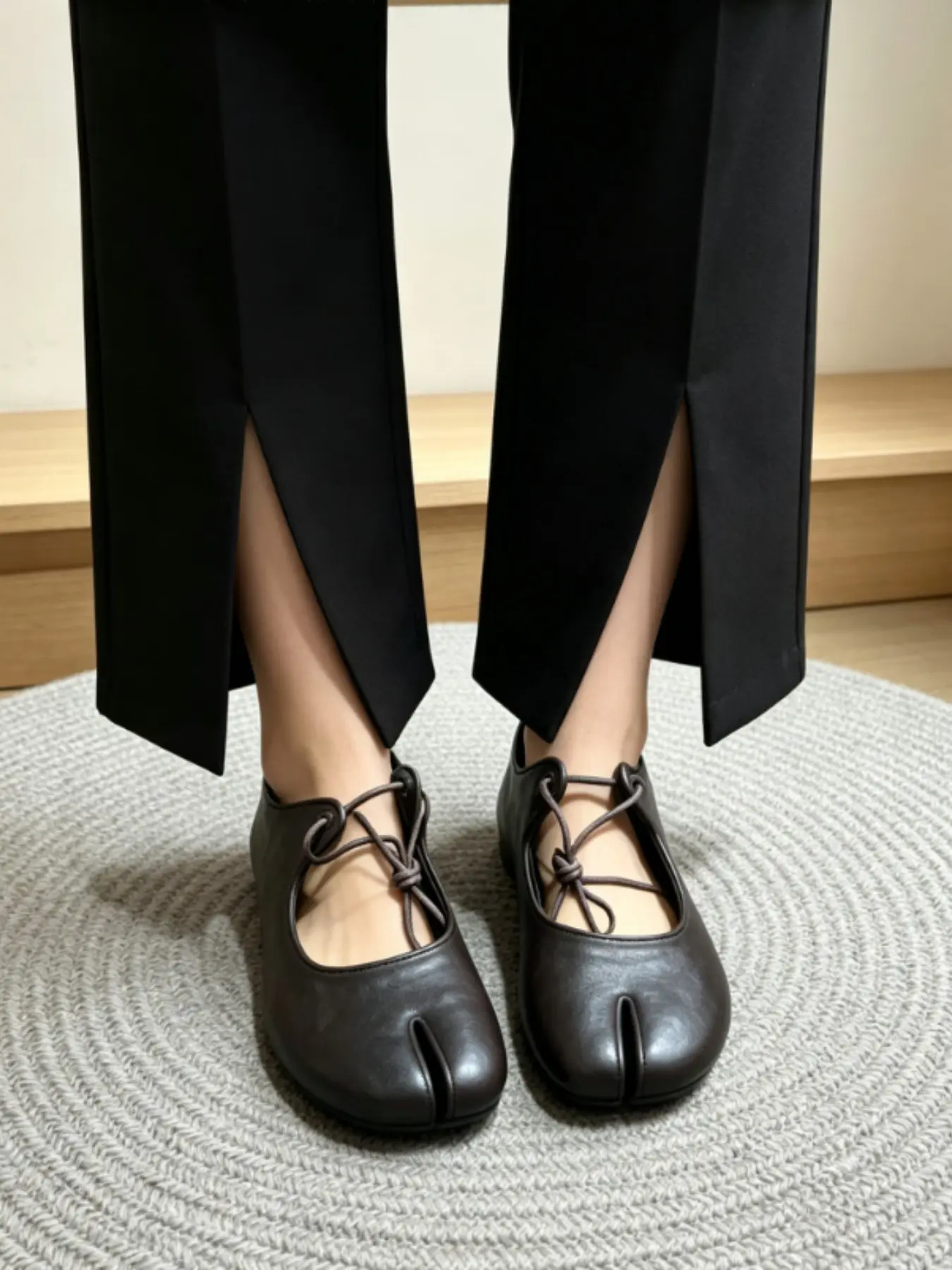 Women's Soft Leather Split-Toe Flat Shoes, Vintage Lace-Up Pig Paw Shoes, Comfortable Casual Office Shoes, Lightweight Daily Wear, Lace Up Flats
