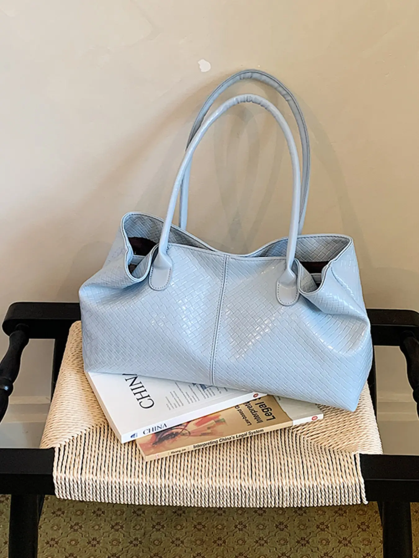 Shiny Rhombus Pattern Tot Bag, Dual Extended Handles, Hollow Out Sides, Glossy Texture, Versatile for Commuting, Shopping, School