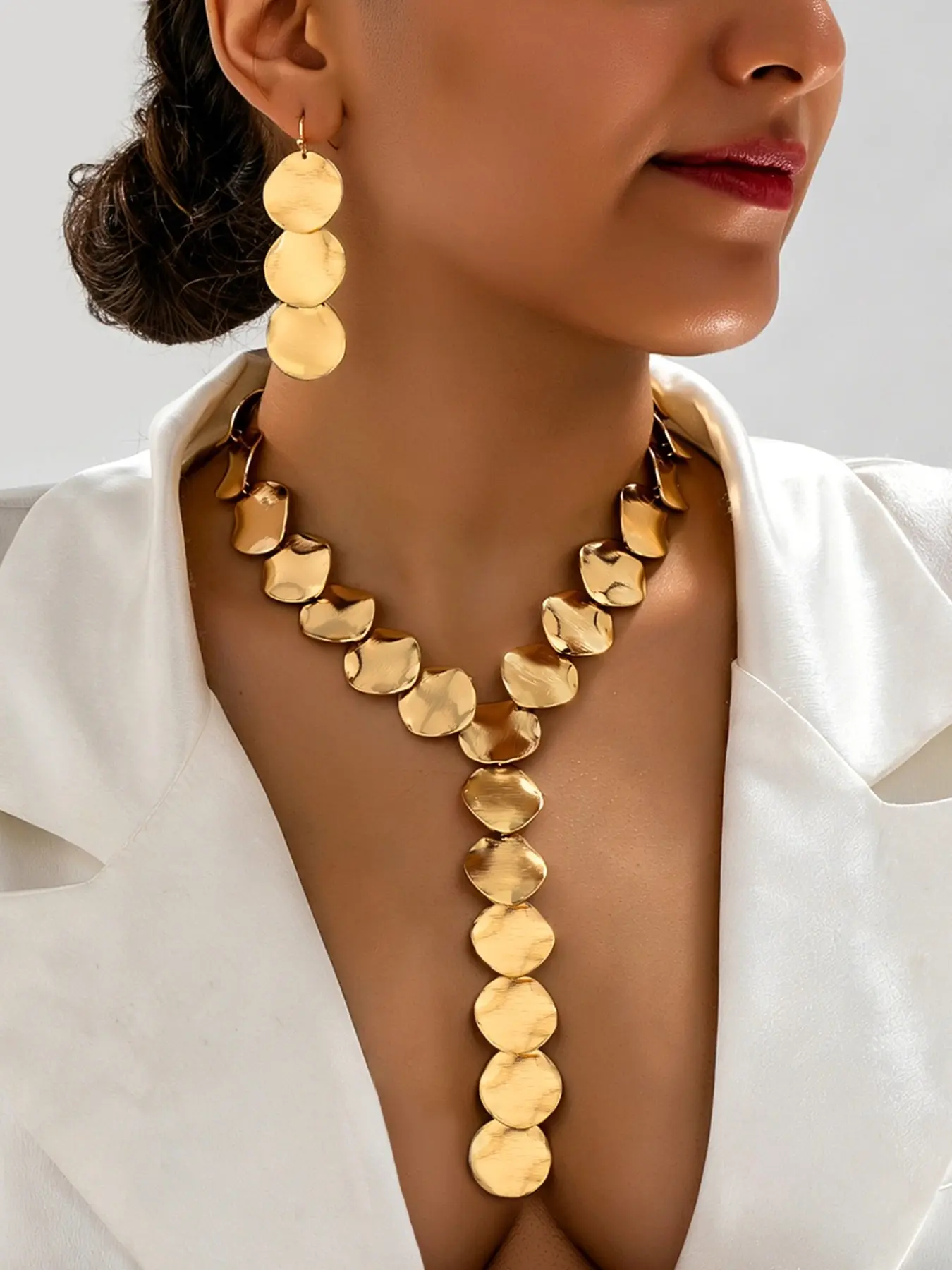 Hammered Gold Discs Jewelry Set Necklace and earrings for Party & Daily Wear #StatementJewelry #GoldSet