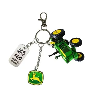 1pcs Tractor Style Keychain, Metal Flat Pendant, Unique Collectible, Suitable for Backpacks and Car Keys, Personalized Accessory