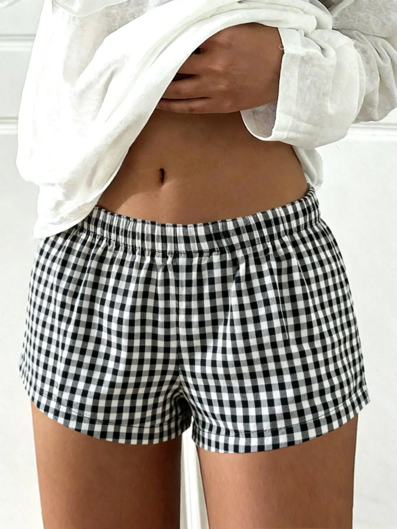 Black and white checkered pattern