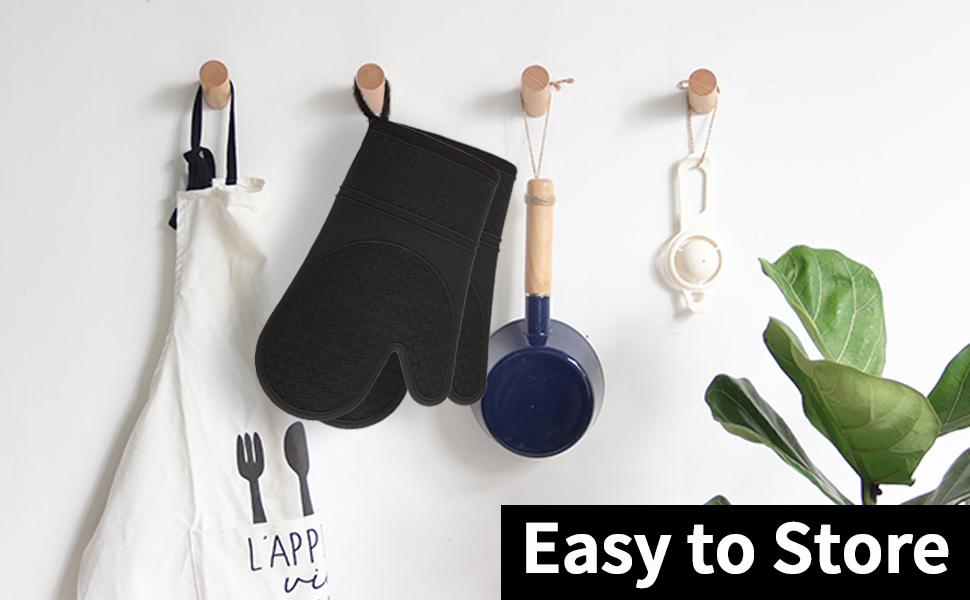 Silicone Oven Mitts, Heat Resistant to 500 Degrees Fahrenheit, 2-Pack Kitchen Gloves, 11.6inch BPA-Free Soft Baking Gloves, Non-Slip Grip Oven Mitts with Soft Cotton Lining, Suitable for Kitchen Cooking, Baking, Barbecue - Black