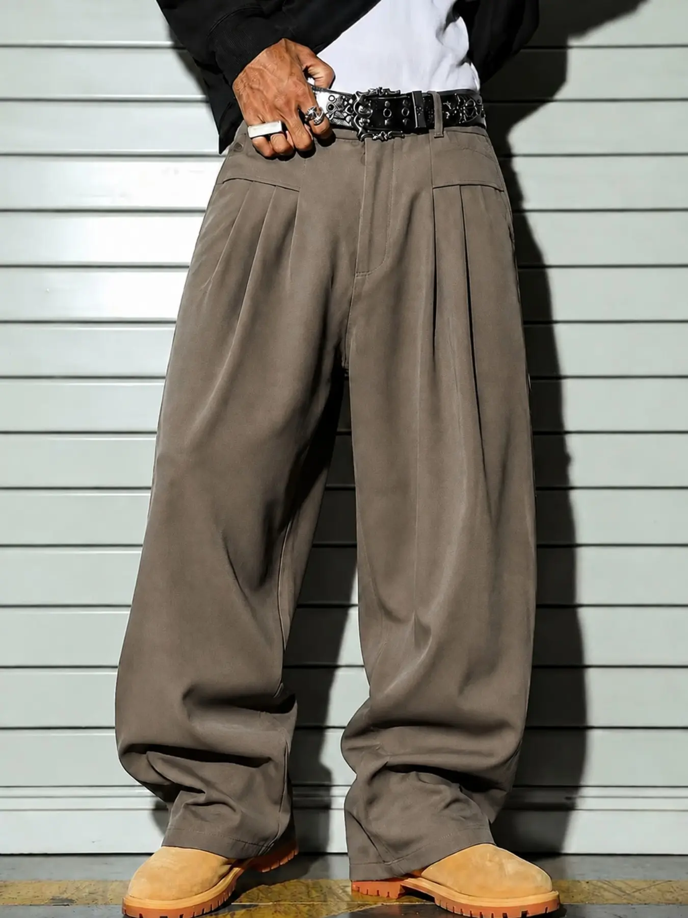 Men’s Charcoal Gray Pleated Wide Leg Trousers with Subtle Jacquard Texture, Loose Fit Casual Streetwear Dress Pants