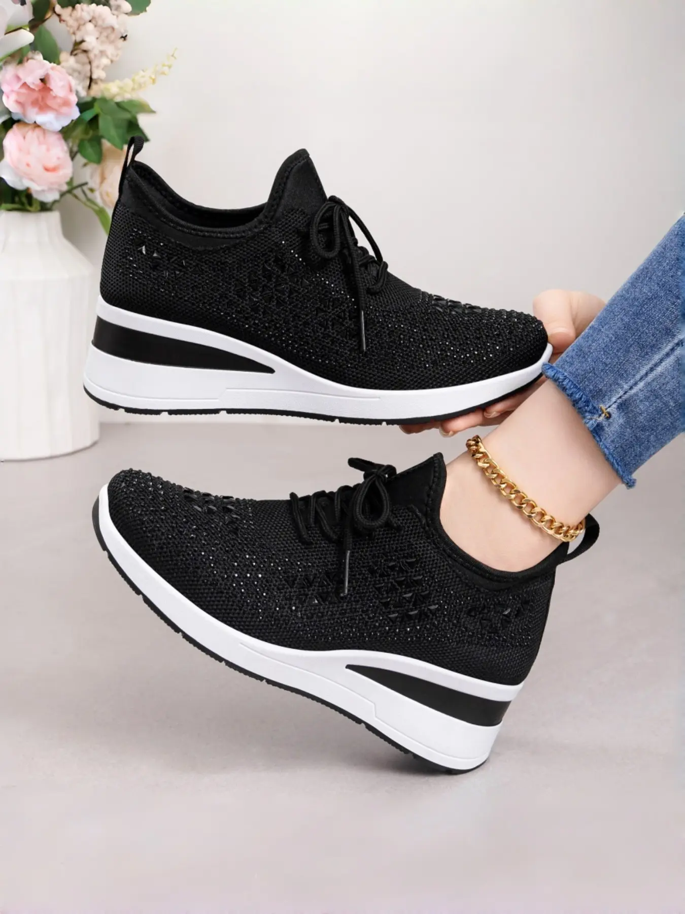 Shiny Rhinestone Breathable Casual Shoes, Lace-Up Heeled Shock Absorbing Soft Sole, Women's Commuter Sports Shoes, Comfortable and Stylish, Sneaker