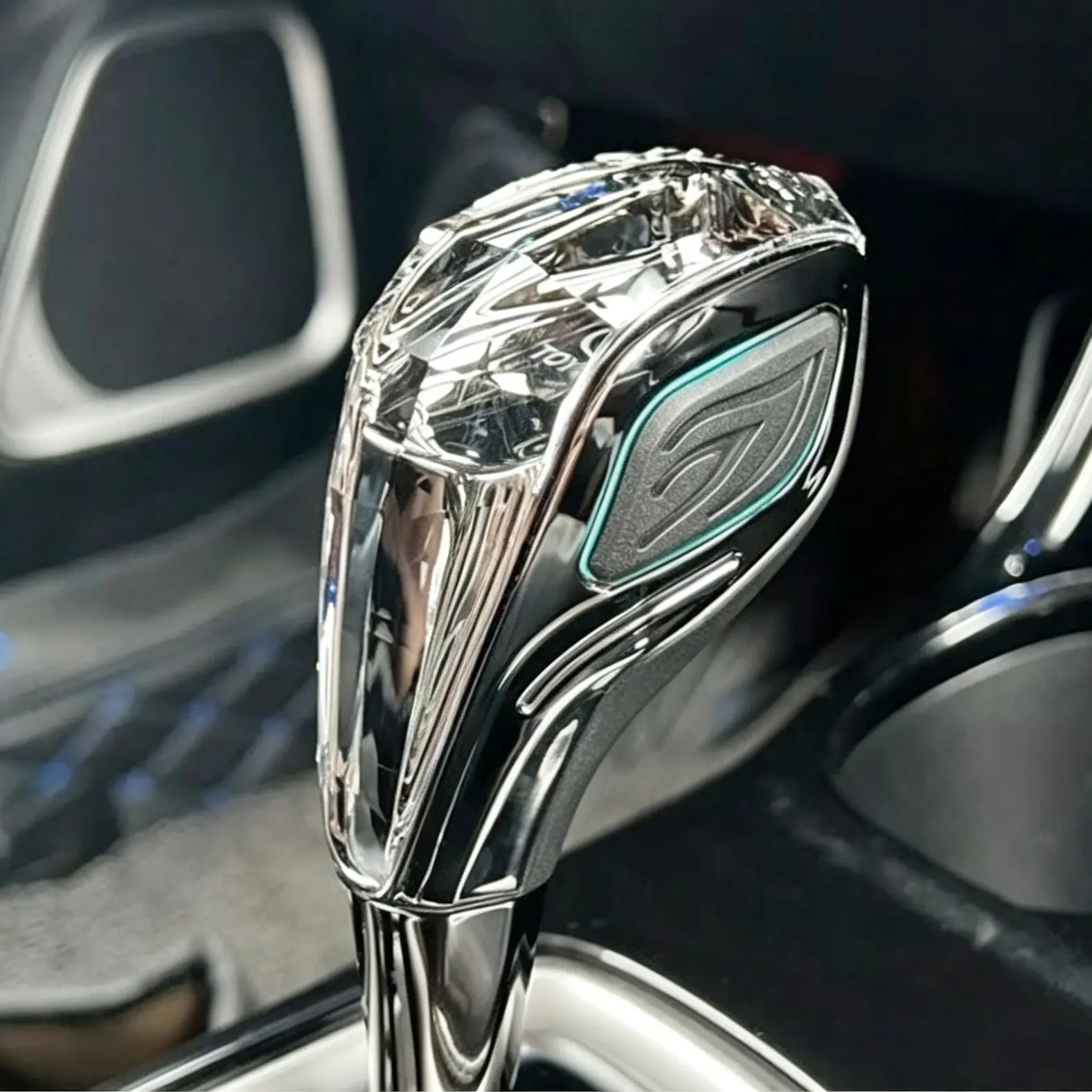 Crystal Glow Car Gear Lever Head, Universal Customizable Transparent Shift Knob, Creative Car Interior Upgrade Decorative Accessory Shifter Knob