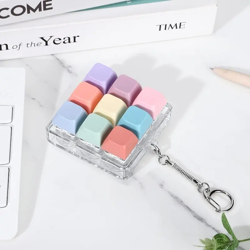 Decompression Keyboard Key Toy, Anti Stress Relief Finger Keychain, Game Button Pinch Tester, Office Desk Accessory, Clicker Fidget, Unisex