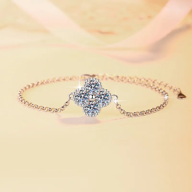 Four Leaf Clover Bracelet Korean Style Fashion Hot Selling Moissanite Jewelry High End S925 Silver Accessory