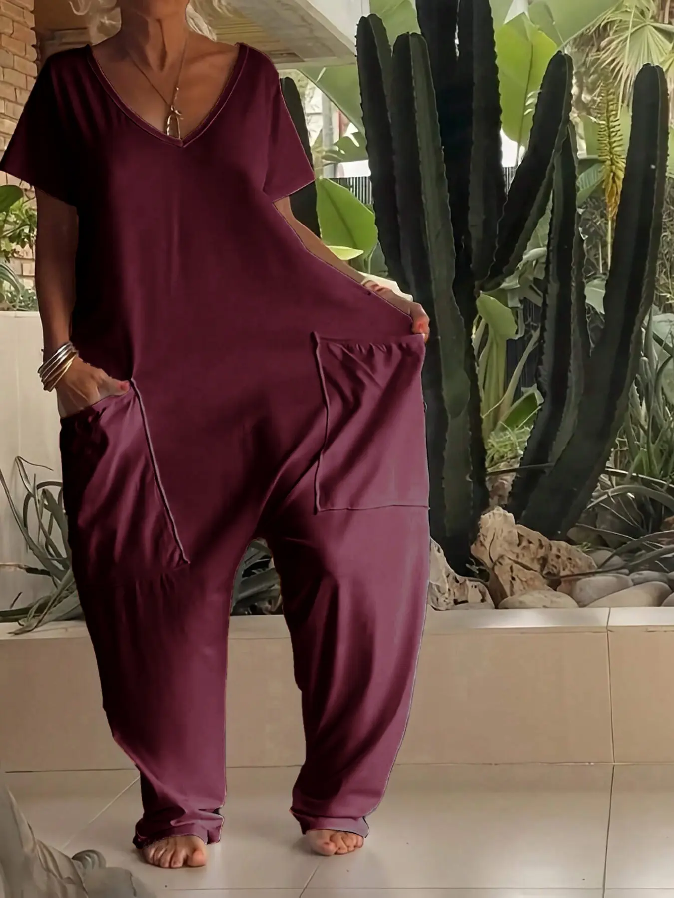 Women's Casual V Neck Jumpsuit with Pockets, Loose Fit Short Sleeve One Piece Romper, Wide Leg Lounge Jumpsuit, Soft Comfy Summer Outfit for Women, Everyday Homewear & Streetwear