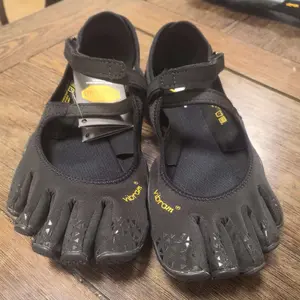 Fivefingers Pilates Indoor Yoga Dance Shoes with Separated Toes