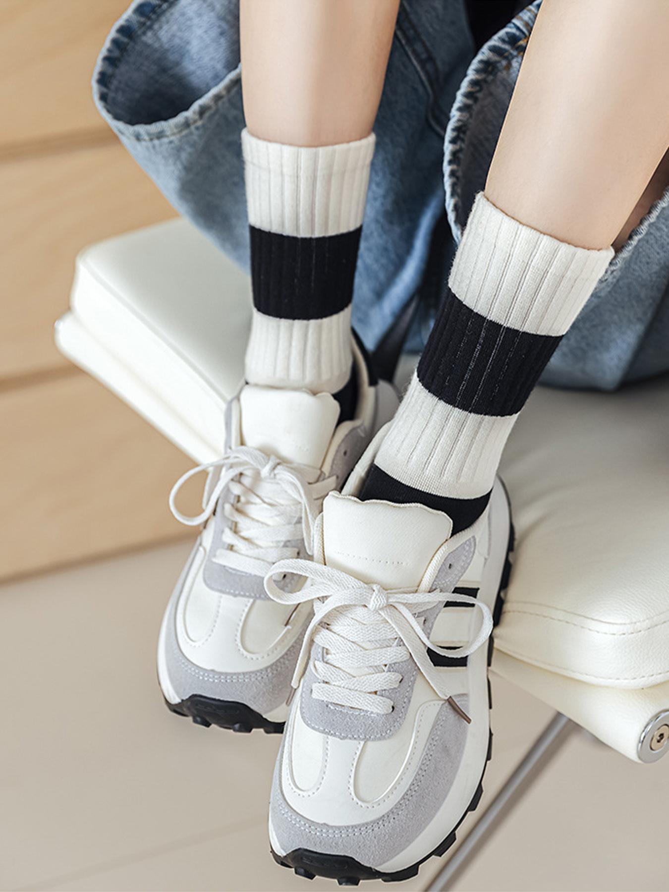 Women's 5 Pairs Colorblock Stripped & Star Print Crew Socks, Sock Set, Casual Moisture Wicking Socks, Soft Comfy Breathable Socks for All Seasons Daily Wear