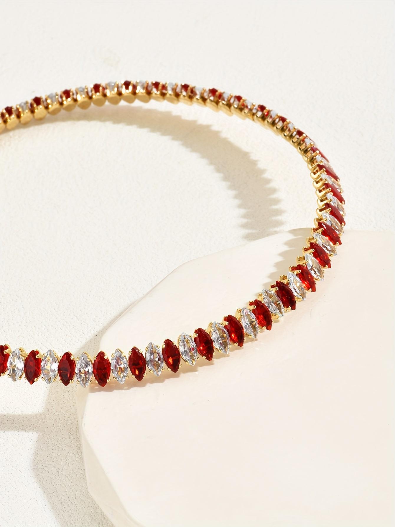 Women's Interlocking Rings Necklace - Features a luxurious copper chain with a transparent synthetic zirconia effect, paired with gold interlocking rings, suitable for weddings/parties/daily wear, comfortable and durable women's jewelry cross men's link