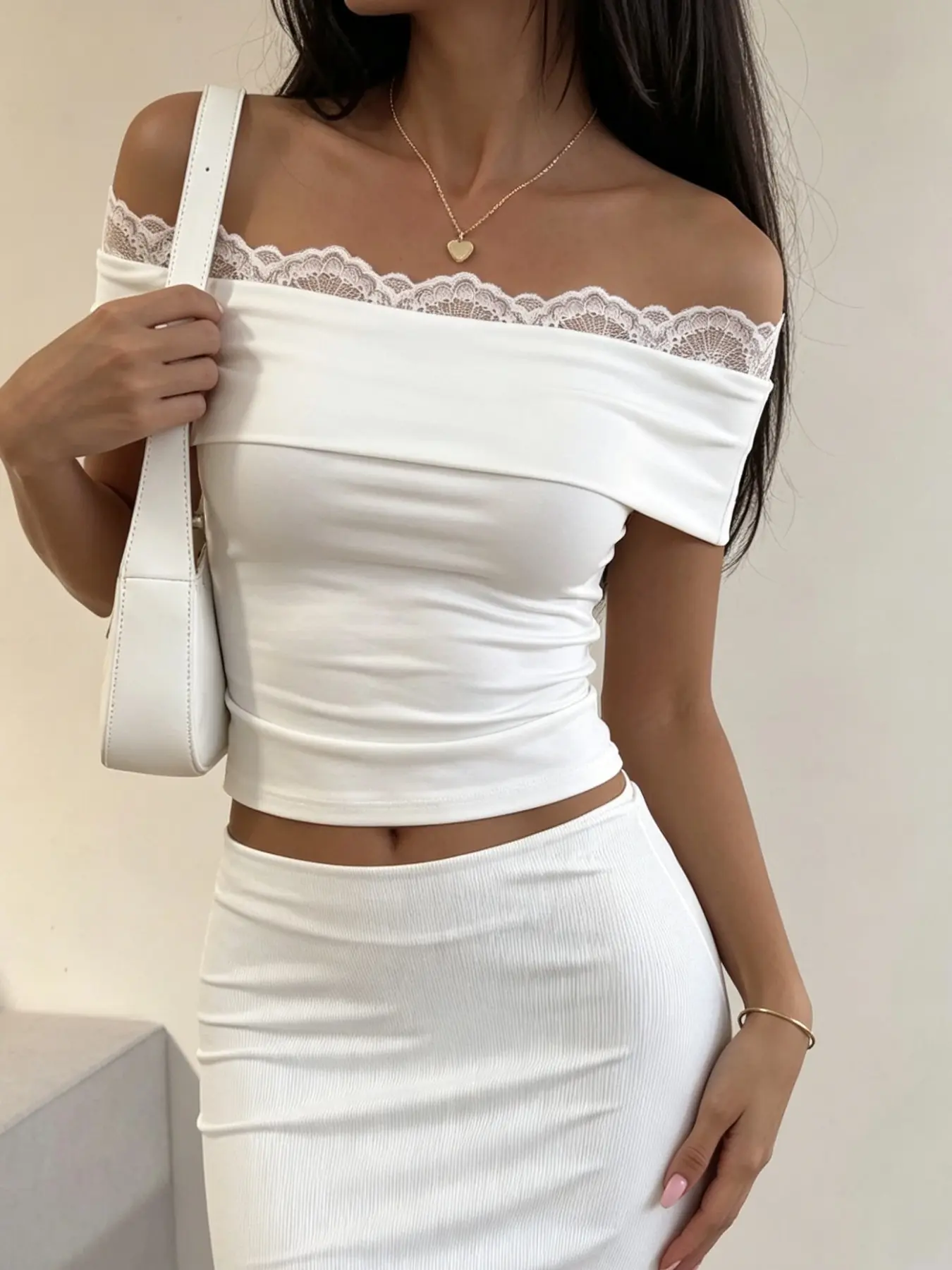 Solid White Lace Edge Off Shoulder Cropped Top Women Curvy Fit Sleeveless Blouse Beach Vacation Casual Street Style Summer Soft Breathable Fashion Top Summer Wear