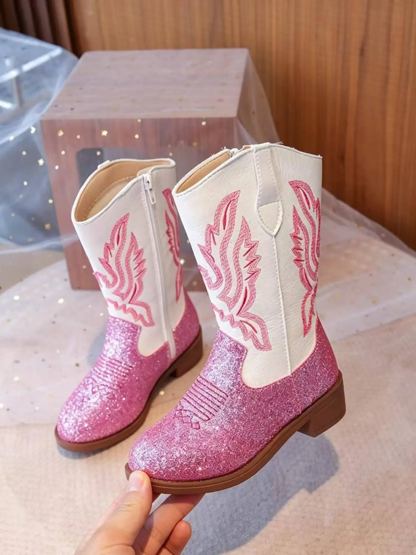 Girls' Sequined Embroidered Western Boots, Glitter Gradient, Elegant Heart Design, Fall & Winter Fashion, Princess Vibes, Footwear Boot