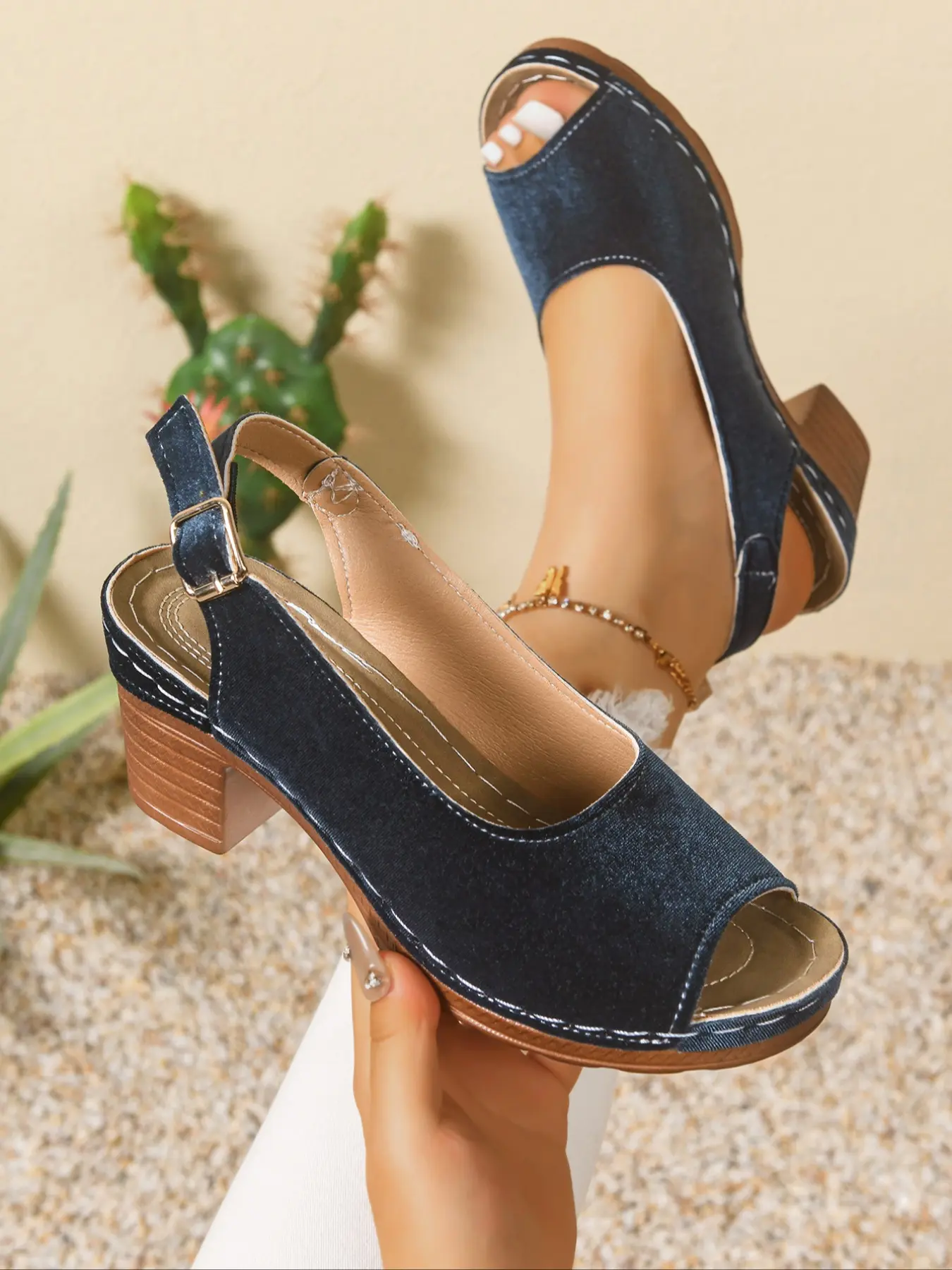 Women's Soft Velvet Fabric Peep Toe Adjustable Metal Buckle Slingback Strap Wood Grain Block Mid Heel Vintage Backless Sandals, Skin-Friendly Fabric Lining Insole All Seasons Daily Dating Casual Block Heels