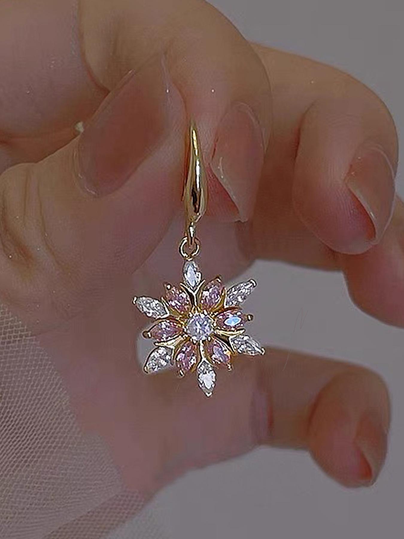 A pair of sweet, pink and diamond-encruffled, high-end, exquisite snowflake Christmas, cute and elegant, and personalized earrings for ladies Eternal Diamond Earrings