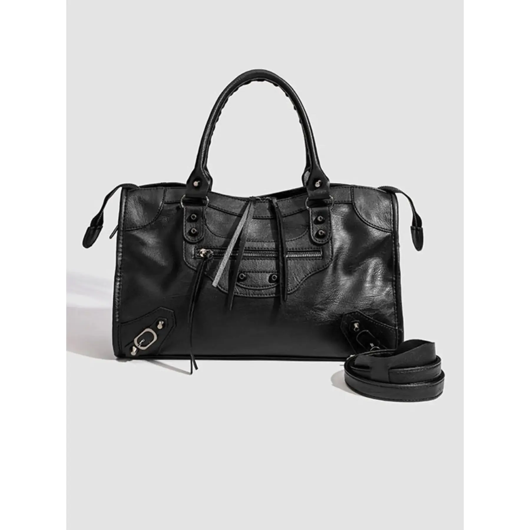 French Style PU Leather Crossbody Shoulder Bag, Large Capacity Rivet Decor, Fashionable Motorcycle Wind Design, Daily Commute & Dates, Trendy Commuting Bag, Daily Commuter Bag, Fashion Bags,