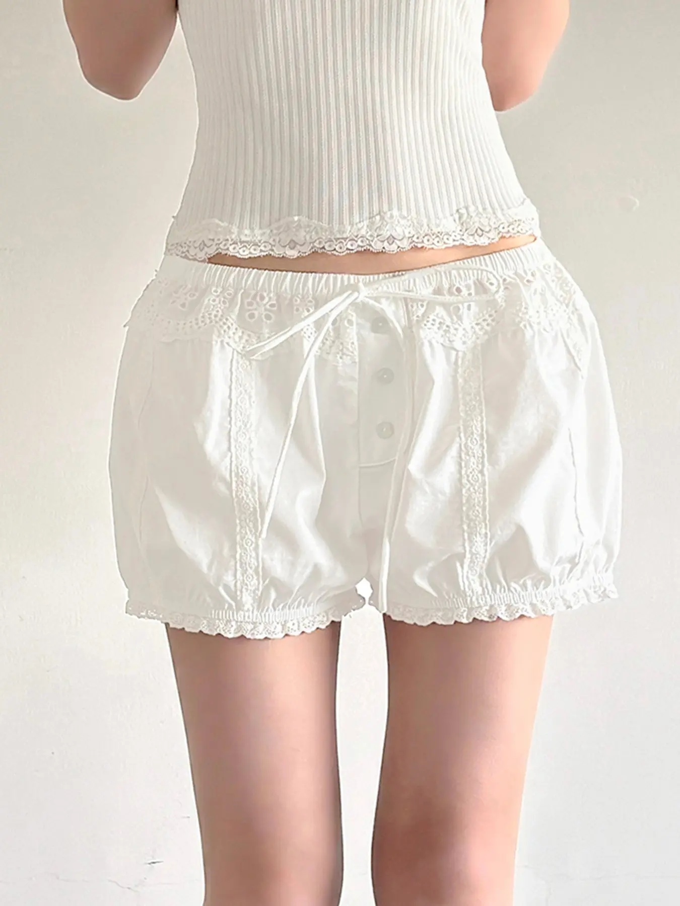 Women's Casual Loose-Fit Baggy Bubble Shorts, Lace Trim Drawstring Mid Waist, Elastic Waist, Plain Surface, Unlined, Short Length, Adjustable Bottoms